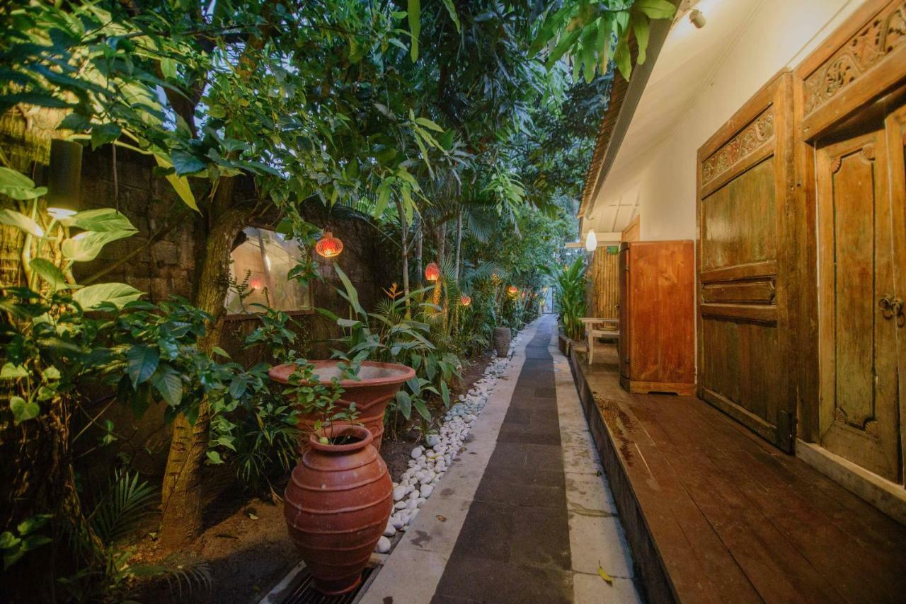The Secret Jungle Villas Seminyak エクステリア 写真